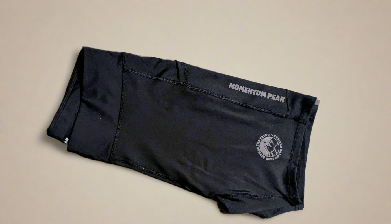 Momentum Peak women's pocket shorts
